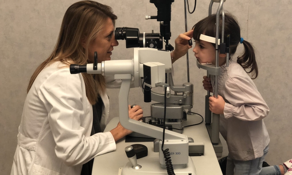 QUANDO È GIUSTO FARE LA PRIMA VISITA OCULISTICA AI BAMBINI?