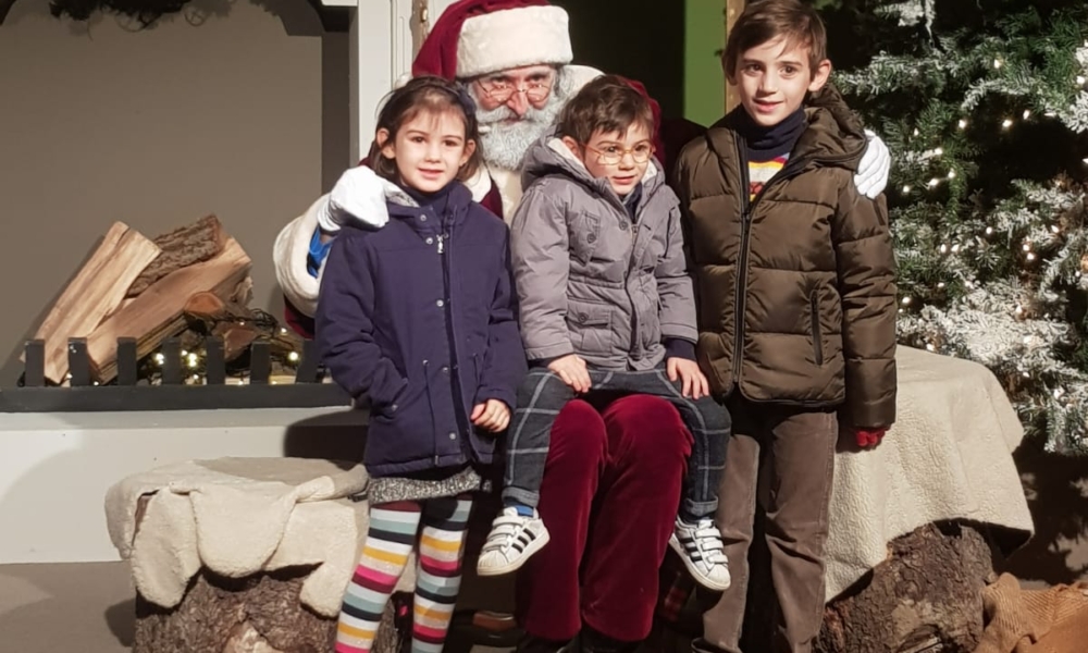 INCONTRARE BABBO NATALE NEL MAGICO PAESE DEL NATALE A GOVONE IN PIEMONTE