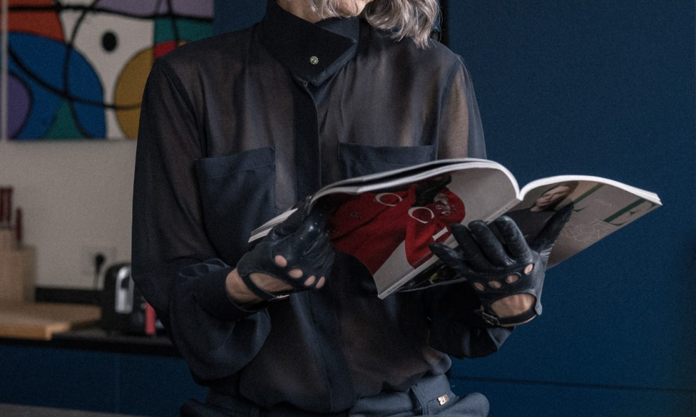 Luna, la camicia in georgette blu notte