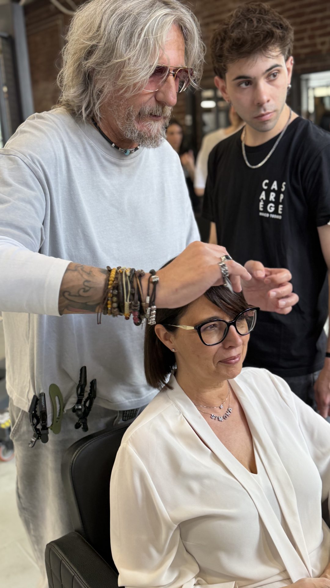 Marco Todaro pettina una modella per un giorno
